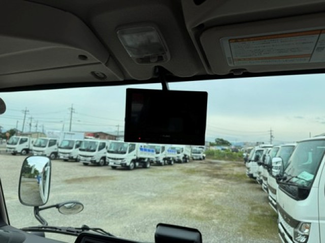 中古トラック 三菱ふそうクレーン付平ボディ ＃18
