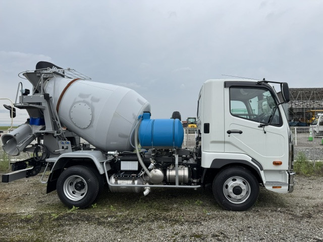 中古トラック 三菱ふそうミキサー車 ＃5
