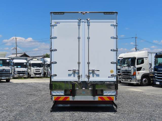 中古トラック いすゞ冷凍バン ＃5