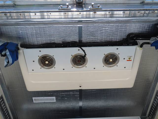 中古トラック いすゞ冷凍バン ＃10