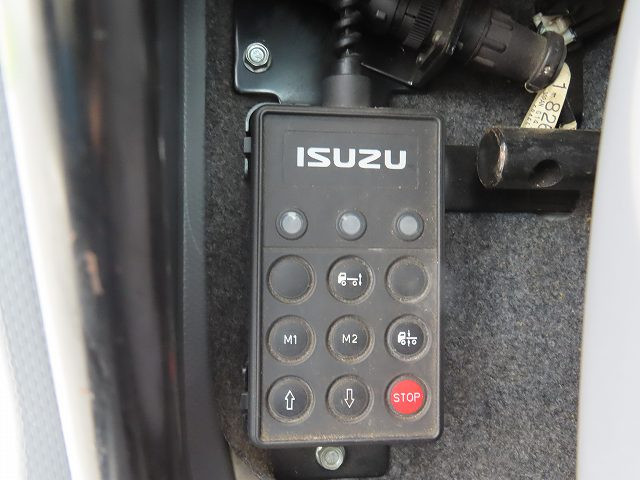 中古トラック いすゞクレーン付平ボディ ＃20