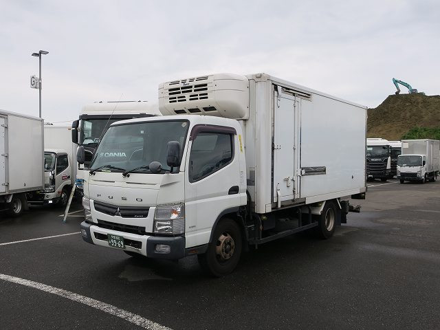 三菱ふそう　冷凍バン