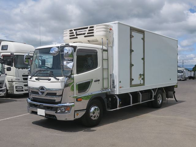 中古トラック 日野冷蔵冷凍車