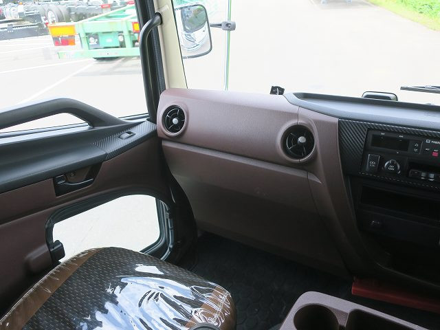 中古トラック 日野冷蔵冷凍車 ＃18