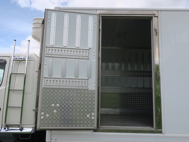 中古トラック 日野冷蔵冷凍車 ＃9