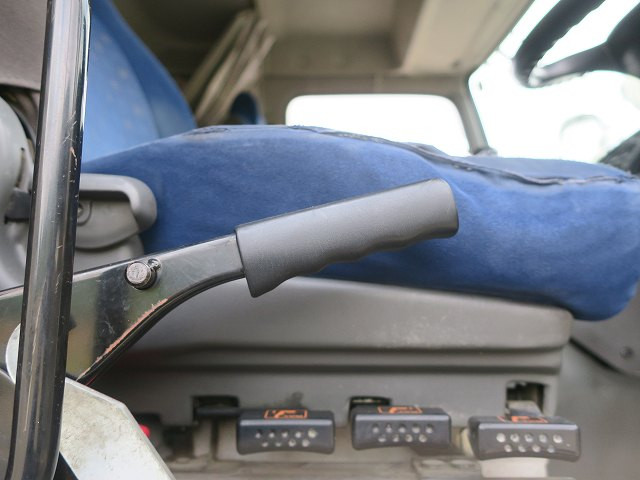 中古トラック いすゞコンクリートミキサー車 ＃20