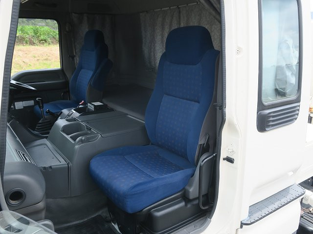 中古トラック いすゞコンクリートミキサー車 ＃21