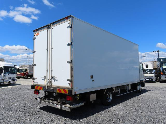 中古トラック 日野冷凍バン ＃3