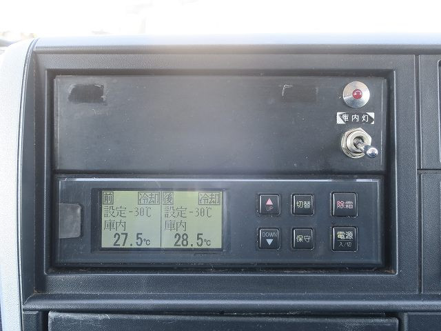 中古トラック 三菱ふそう冷凍バン ＃18