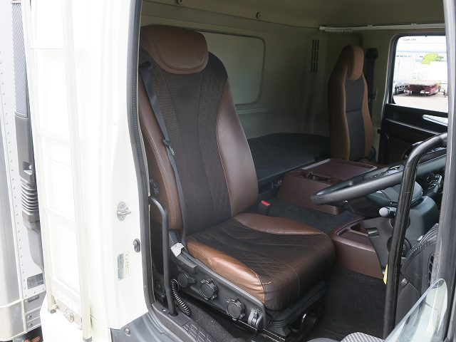 中古トラック 日野冷凍バン ＃15