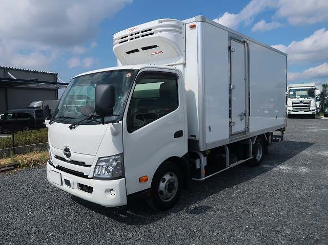 中古トラック 日野冷凍バン