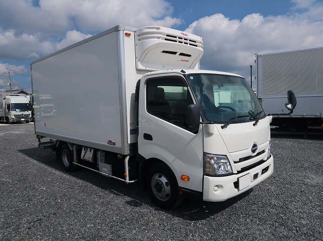 中古トラック 日野冷凍バン ＃2