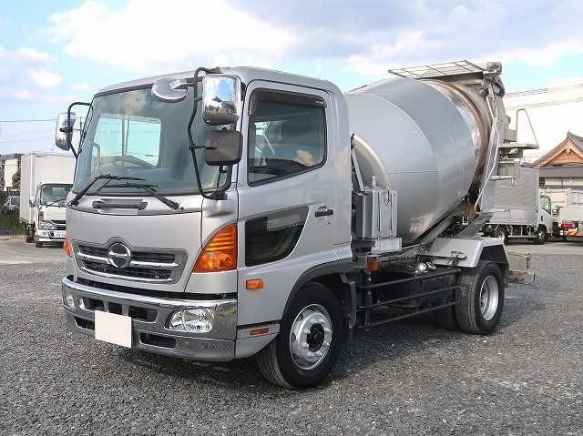 中古トラック 日野コンクリートミキサー車