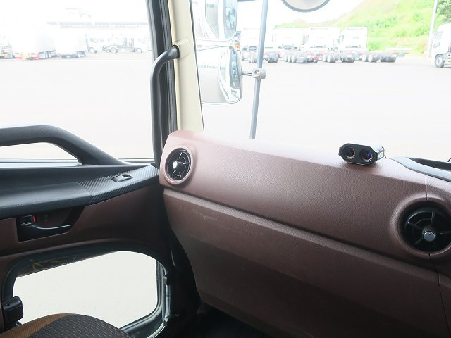 中古トラック 日野冷凍バン ＃16