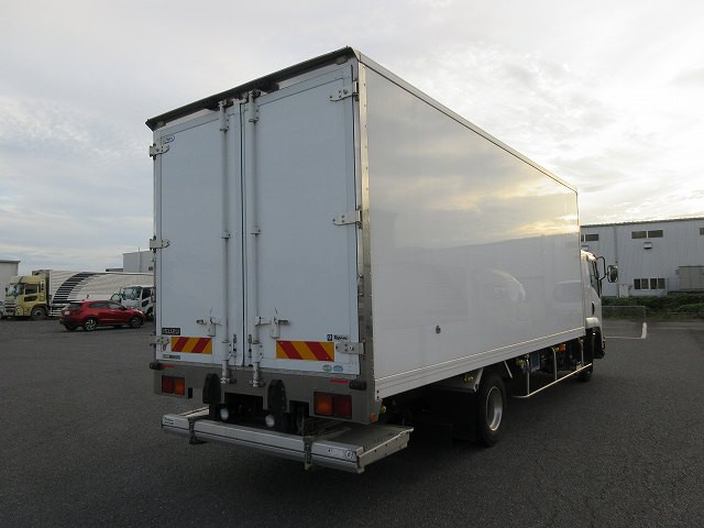 中古トラック いすゞ冷凍バン ＃3