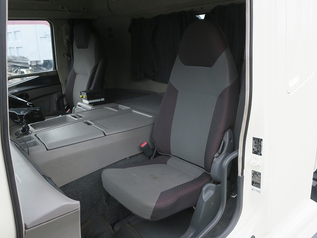 中古トラック 三菱ふそう 脱着式コンテナ専用車   ＃21