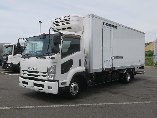 中古トラック いすゞ冷凍バン