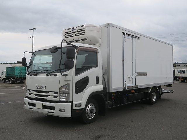 中古トラック いすゞ冷凍バン
