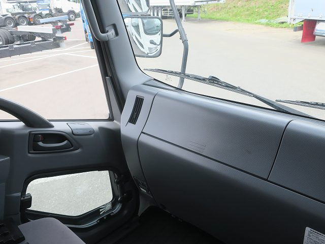 中古トラック いすゞ冷凍バン #15