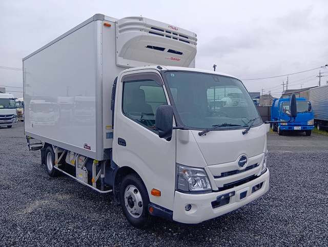 中古トラック 日野冷凍バン ＃2