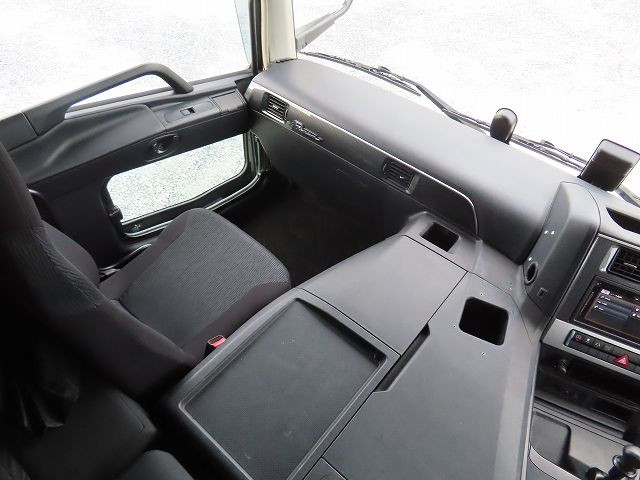 中古トラック 三菱ふそうトラクタヘッド ＃13