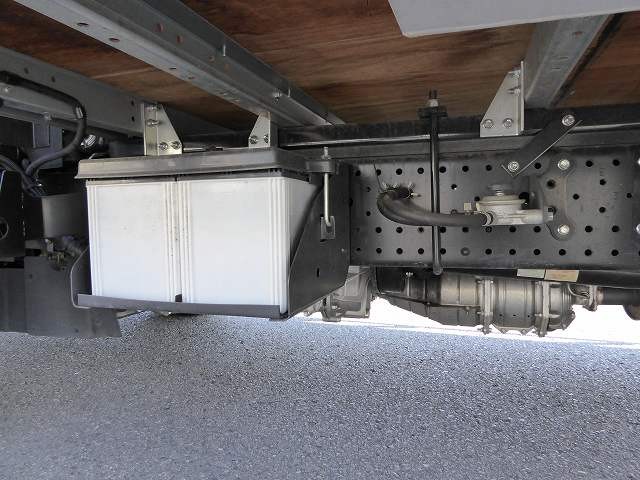 中古トラック いすゞアルミバン ＃9