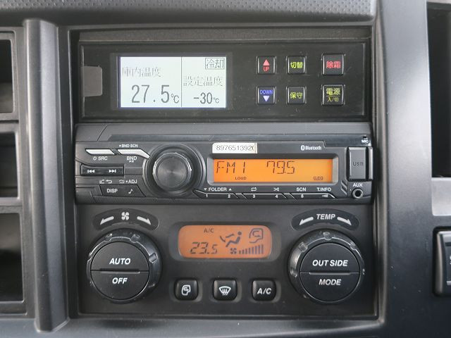 中古トラック いすゞ冷凍バン ＃18