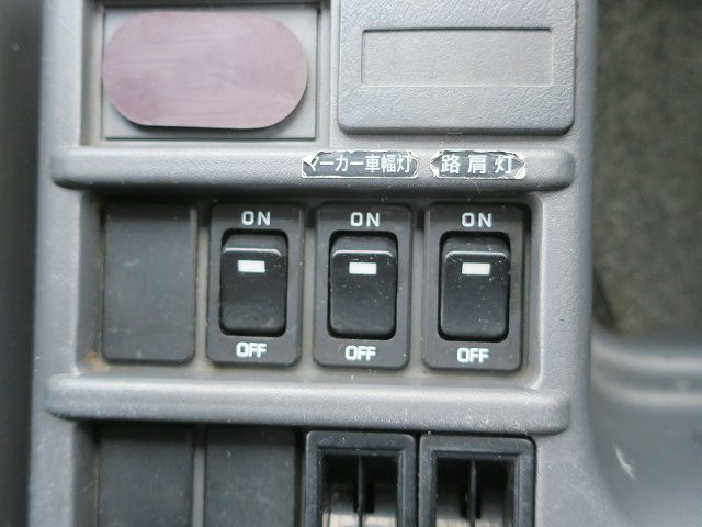 中古トラック いすゞ冷凍バン ＃20