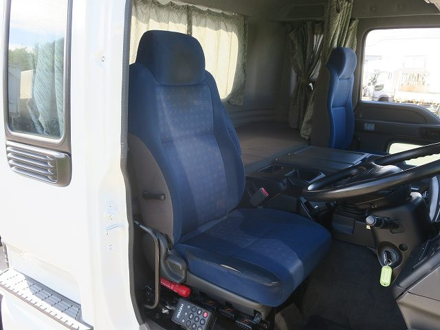 中古トラック いすゞミルクローリー ＃13