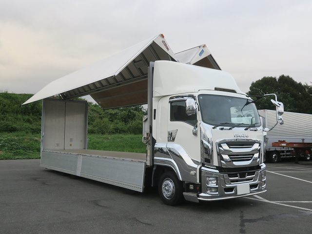 中古トラック いすゞ ギガ 大型アルミウィング