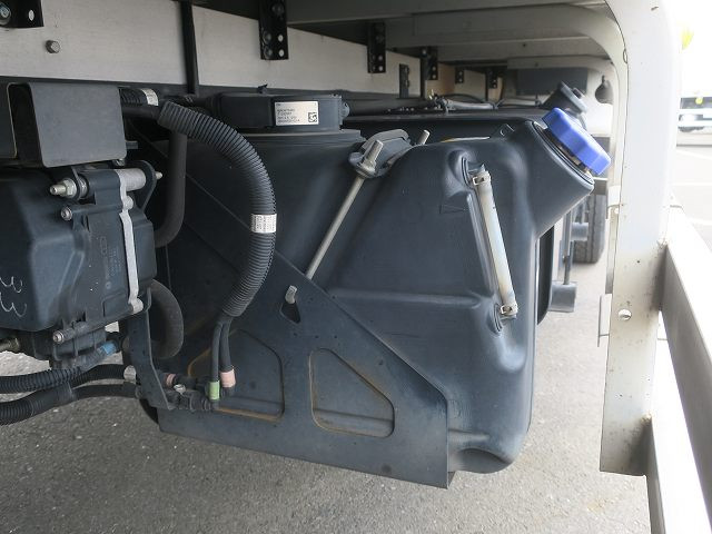中古トラック いすゞ冷凍バン #13
