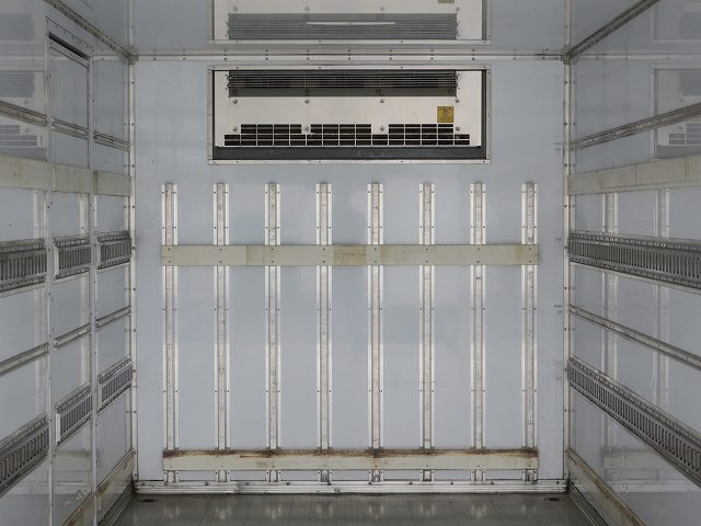 中古トラック いすゞ冷凍バン #9