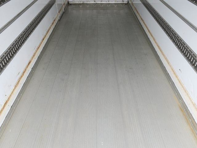 中古トラック いすゞ冷凍バン #10