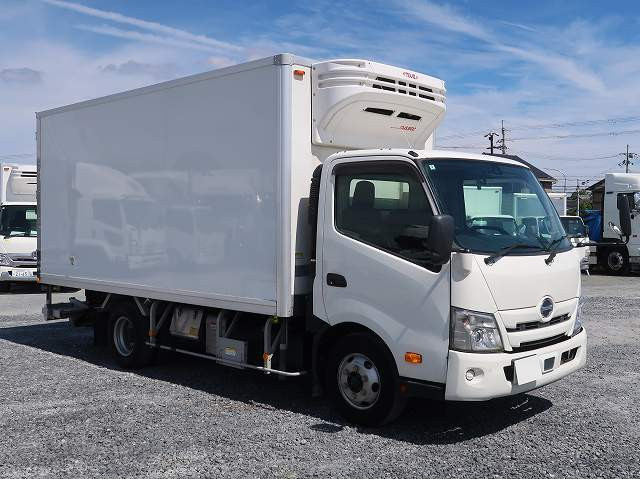 中古トラック 日野冷凍バン ＃2