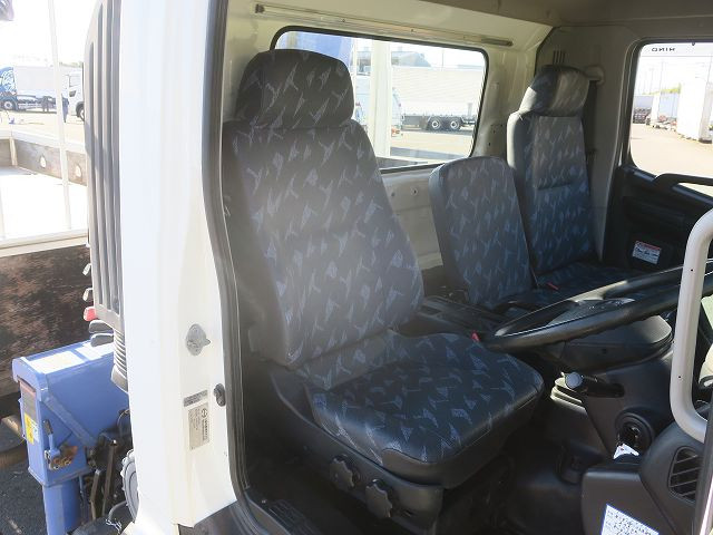 中古トラック 日野クレーン付平ボディ ＃13