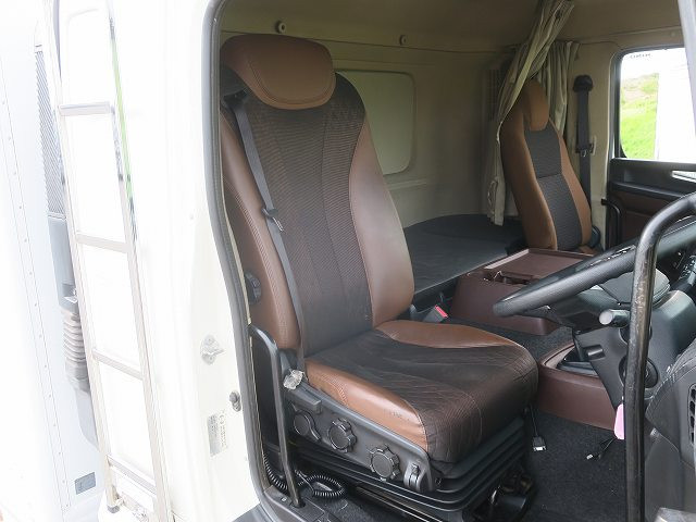 中古トラック 日野冷凍バン ＃14