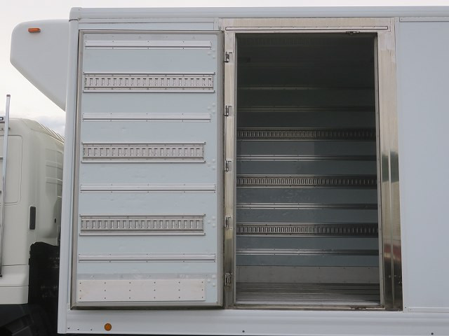 中古トラック 日野冷凍バン ＃7