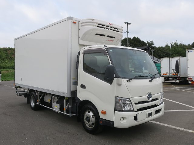 中古トラック 日野冷凍バン ＃2
