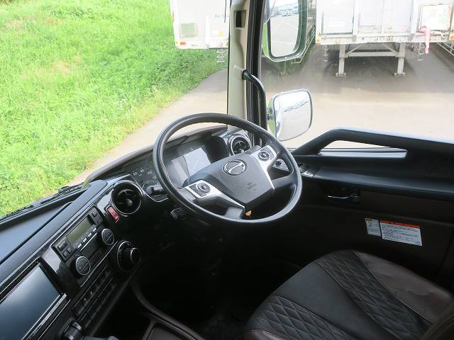 中古トラック 日野冷凍バン ＃17