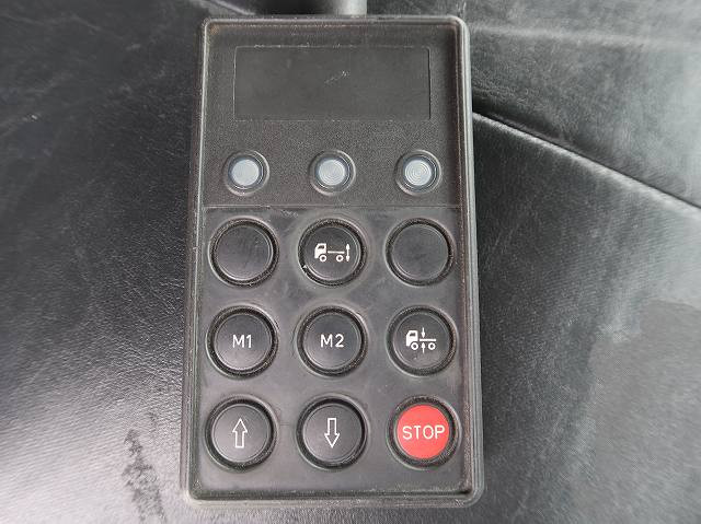 中古トラック UDトラックストラクタヘッド #19