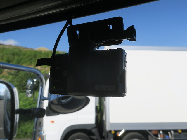 中古トラック 日野冷蔵冷凍車 ＃20