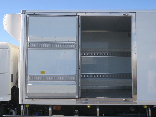 中古トラック 日野冷蔵冷凍車 ＃8