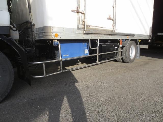 中古トラック いすゞ冷凍冷蔵車 #10