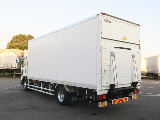 中古トラック いすゞパネルバン #4
