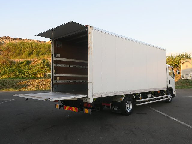 中古トラック いすゞパネルバン #5