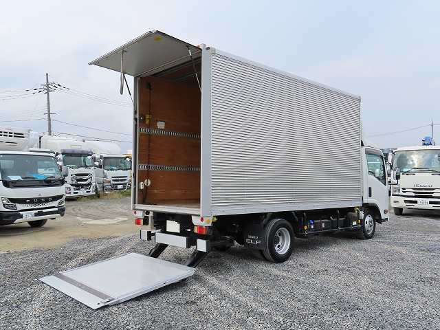 中古トラック いすゞアルミバン ＃5