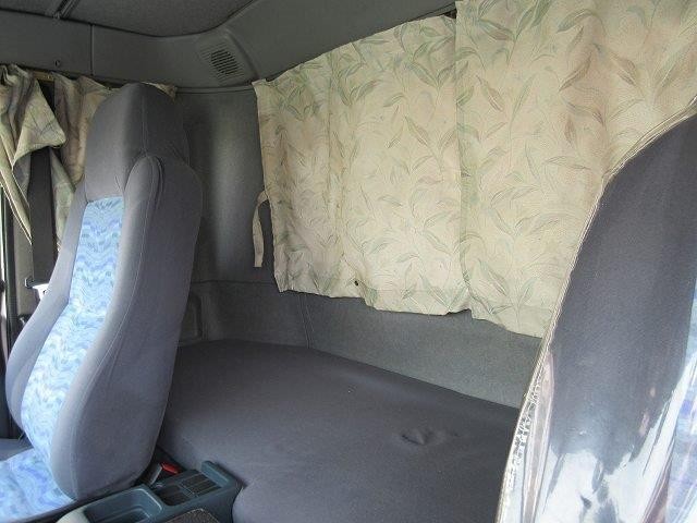 中古トラック UDトラックスクレーン付 #20