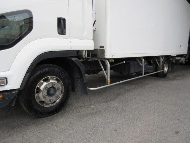 中古トラック いすゞ冷凍バン #9