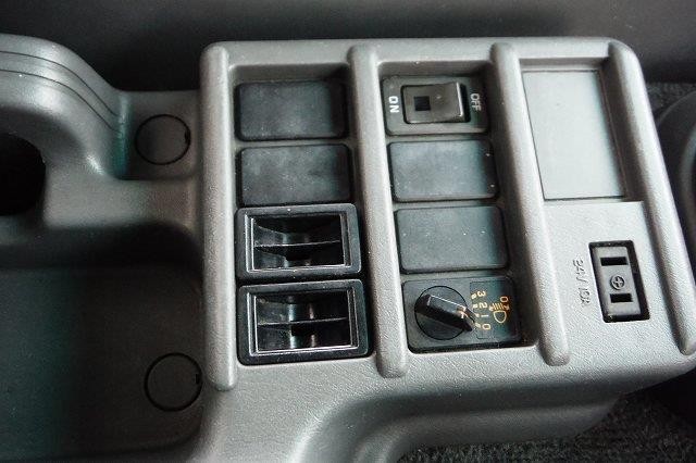 中古トラック いすゞ冷凍バン #23