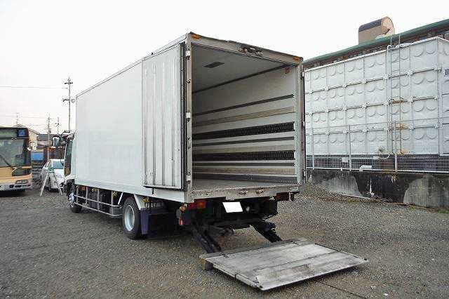 中古トラック いすゞ冷凍バン #4